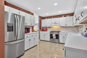 21 Indian Trce, Kings Park, NY 11754 - Photo 4