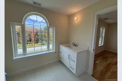 8 Jefferson Avenue, New Windsor, NY 12553 - Photo 24