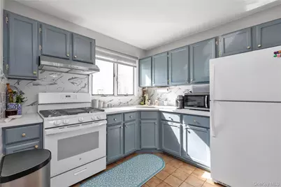 146-06 228th Street, Rosedale, NY 11413 - Photo 6