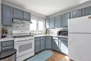 146-06 228th St, Rosedale, NY 11413 - Photo 6