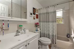 146-06 228th St, Rosedale, NY 11413 - Photo 16