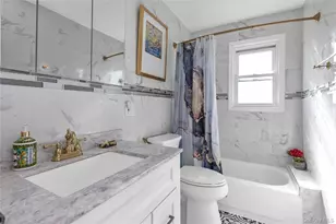 146-06 228th St, Rosedale, NY 11413 - Photo 10