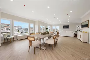 3695 S Somerset Dr, Seaford, NY 11783 - Photo 14