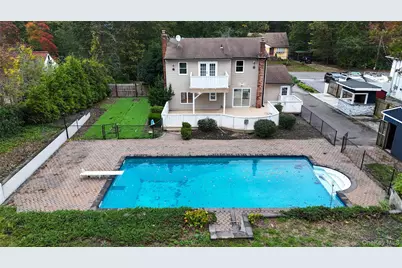 561 Birch Hollow Drive, Shirley, NY 11967 - Photo 24