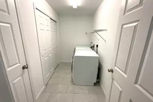 38 Stacey Wy, Troy, NY 12180 - Photo 10