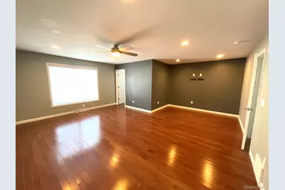 38 Stacey Way, Troy, NY 12180 - Photo 8