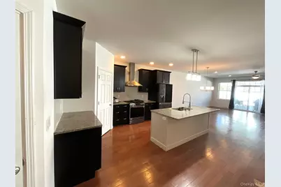 38 Stacey Way, Troy, NY 12180 - Photo 2
