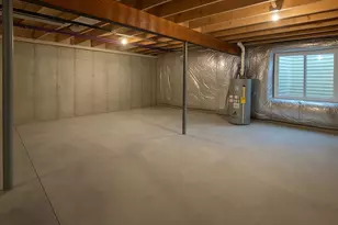 38 Stacey Wy, Troy, NY 12180 - Photo 12