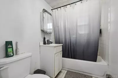 370 E Broadway, Long Beach, NY 11561 - Photo 18