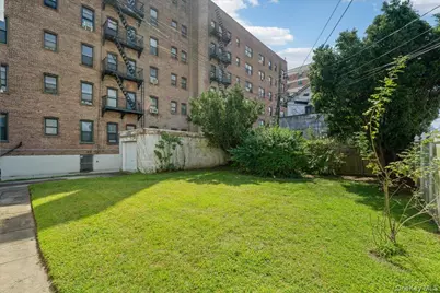 370 E Broadway, Long Beach, NY 11561 - Photo 22