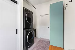 276 Bay Ave, Patchogue, NY 11772 - Photo 26