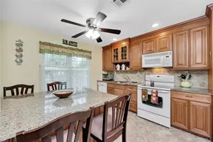 412B Weymouth Ct, Ridge, NY 11961 - Photo 6