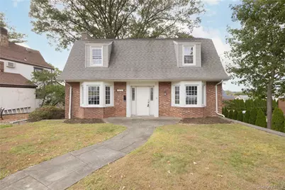 63 Berkshire Road, Yonkers, NY 10710 - Photo 4