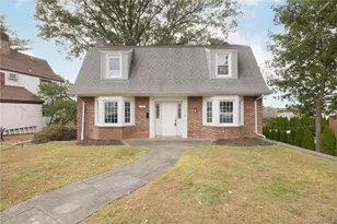 63 Berkshire Rd, Yonkers, NY 10710 - Photo 4