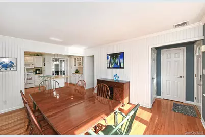 2499 3rd Avenue, East Meadow, NY 11554 - Photo 10