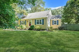 50 Head of the Neck Rd, Bellport, NY 11713 - Photo 4