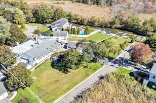 117 Middlesex Ave, Oakdale, NY 11769 - Photo 28