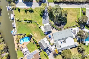 117 Middlesex Ave, Oakdale, NY 11769 - Photo 30