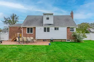 8 Ellsworth Pl, East Northport, NY 11731 - Photo 8