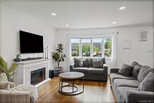 8 Ellsworth Pl, East Northport, NY 11731 - Photo 12