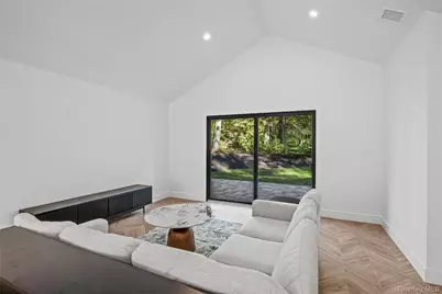 29 Seward Drive, Dix Hills, NY 11746 - Photo 18