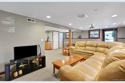 10 Benton Road, Poughkeepsie, NY 12603 - Photo 22