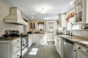 126 Cove Rd, Oyster Bay, NY 11771 - Photo 16