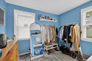 453 Andrews Rd, Mineola, NY 11501 - Photo 14