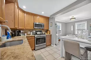 453 Andrews Rd, Mineola, NY 11501 - Photo 8