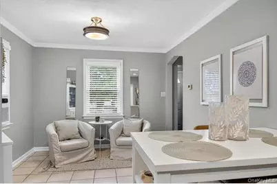 453 Andrews Road, Mineola, NY 11501 - Photo 6