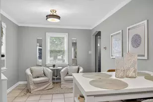 453 Andrews Rd, Mineola, NY 11501 - Photo 6