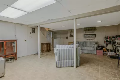 45 Manchester Street, Westbury, NY 11590 - Photo 28