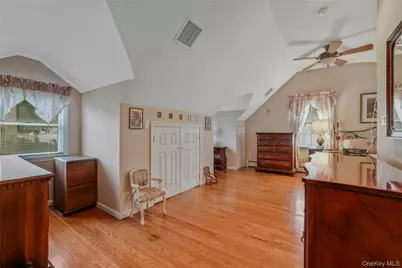 45 Manchester Street, Westbury, NY 11590 - Photo 20