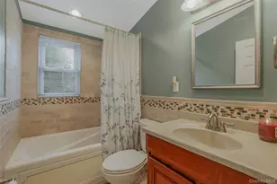 45 Manchester St, Westbury, NY 11590 - Photo 26