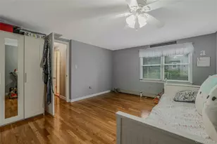 45 Manchester St, Westbury, NY 11590 - Photo 24