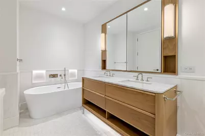 4 Lighthouse Landing #210, Sleepy Hollow, NY 10591 - Photo 8