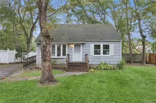 15 Poncho Dr, Mastic, NY 11950 - Photo 22
