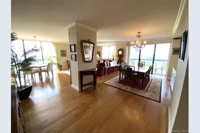 27010 Grand Central Parkway #12O, Floral Park, NY 11005 - Photo 2