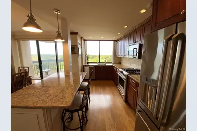 27010 Grand Central Parkway #12O, Floral Park, NY 11005 - Photo 14