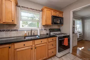 2319 Wilshire Ln, Oakdale, NY 11769 - Photo 14