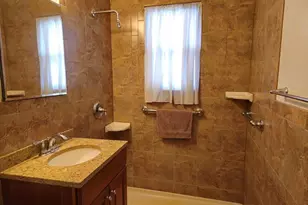 39 Munson Pl, East Rockaway, NY 11518 - Photo 10