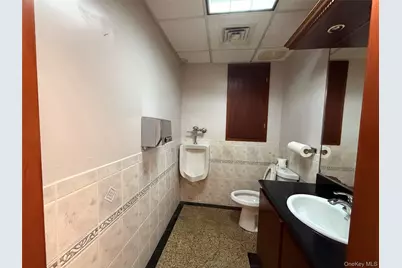 4122 Fuller Place #3RD Fl, Flushing, NY 11355 - Photo 10