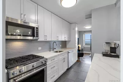 4555 Henry Hudson Parkway #1208, Bronx, NY 10471 - Photo 16