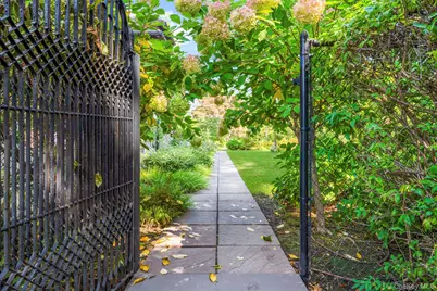 9 Forest Place, New Rochelle, NY 10804 - Photo 38