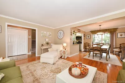 33 Ford Drive S, Massapequa, NY 11758 - Photo 8