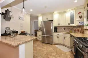 33 Ford Dr S, Massapequa, NY 11758 - Photo 14