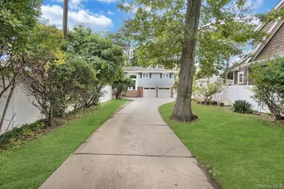 978 Little Whaleneck Road, Merrick, NY 11566 - Photo 2