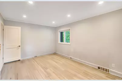 978 Little Whaleneck Road, Merrick, NY 11566 - Photo 22