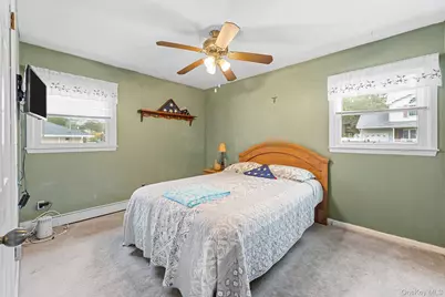 438 Lillian Boulevard, Holbrook, NY 11741 - Photo 22