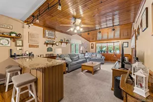 438 Lillian Blvd, Holbrook, NY 11741 - Photo 6